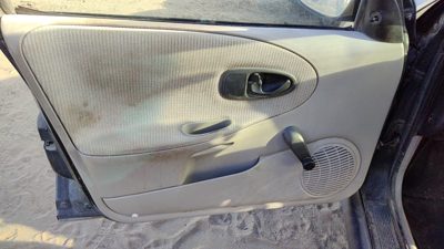 1996-1998 Saturn Sl1 Driver Left Front Door Trim Panel Manual Windows Gray