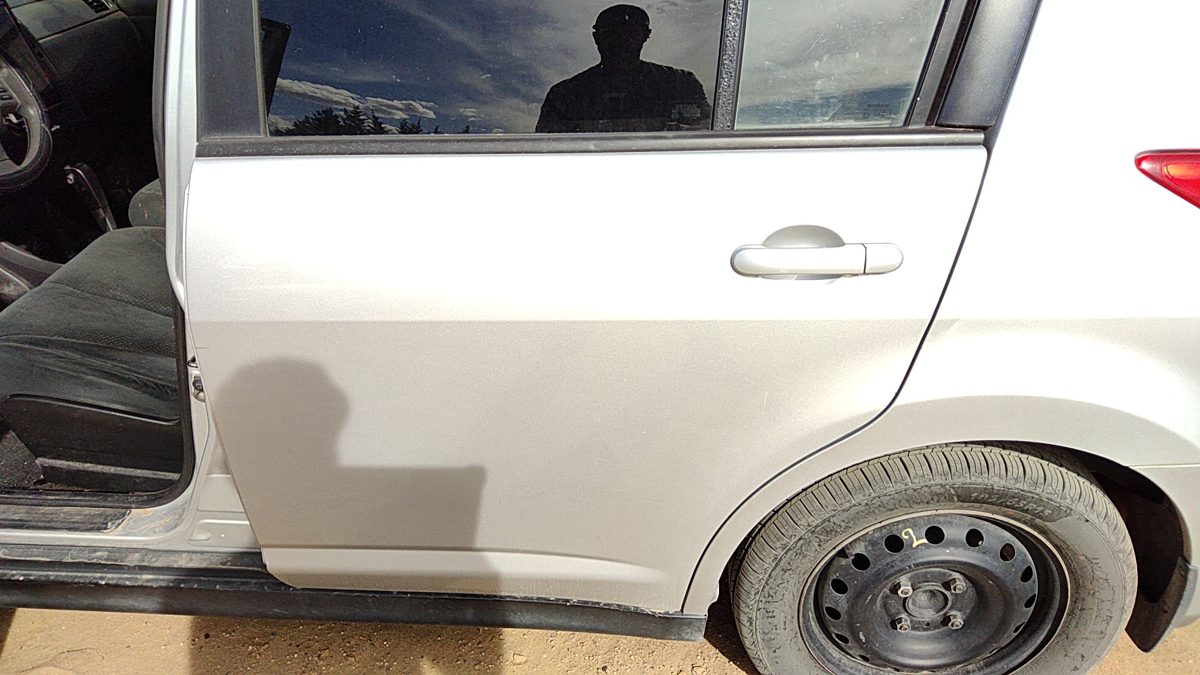 2010 Nissan Versa Rear Door