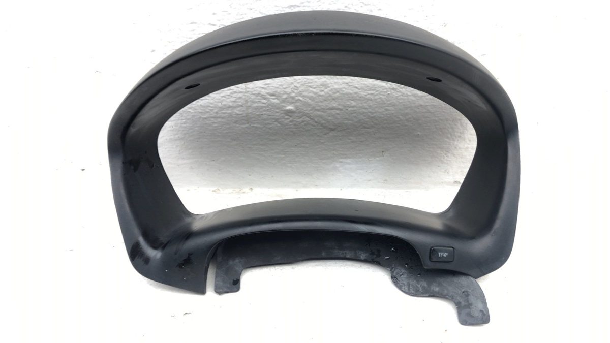 2006-2007 Hyundai Tucson Trim Bezel Around Speedometer Oem Dash Surround Panel