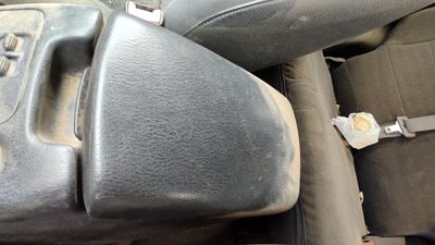 2002 Jeep Liberty Front Console