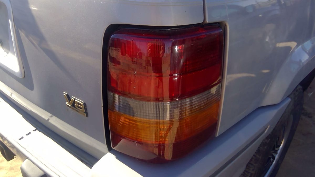 1994 Jeep Grand Cherokee Tail Light Assembly