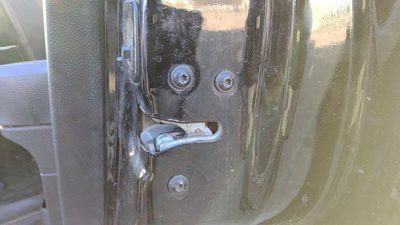 2002-2009 Ford Expedition Passenger Right Rear Door Latch With Rods/Cables Back