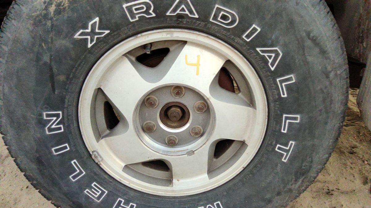 1992-1999 Chevy Suburban 16 Aluminum Wheel Oem Factory Rim 4X4 #4 12360532
