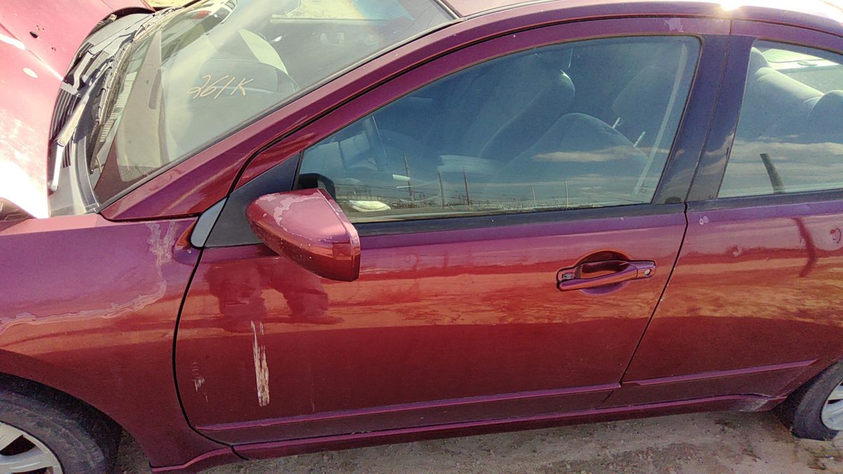 2006 Mitsubishi Galant Front Door