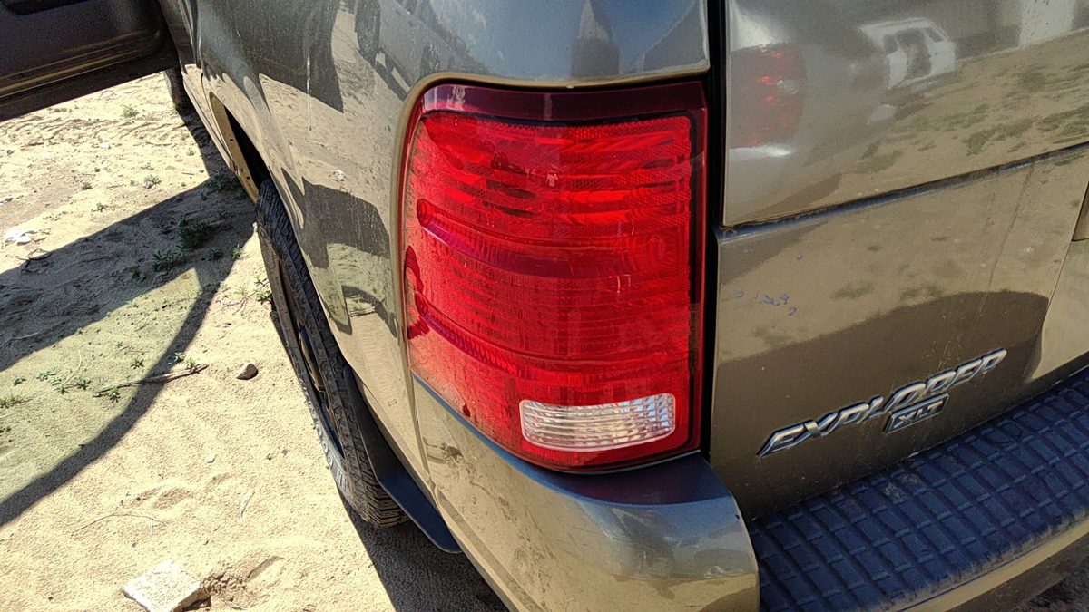 2002-2005 Ford Explorer Driver Left Tail Light Oem Brake Lamp Rear 1L2z13405aa