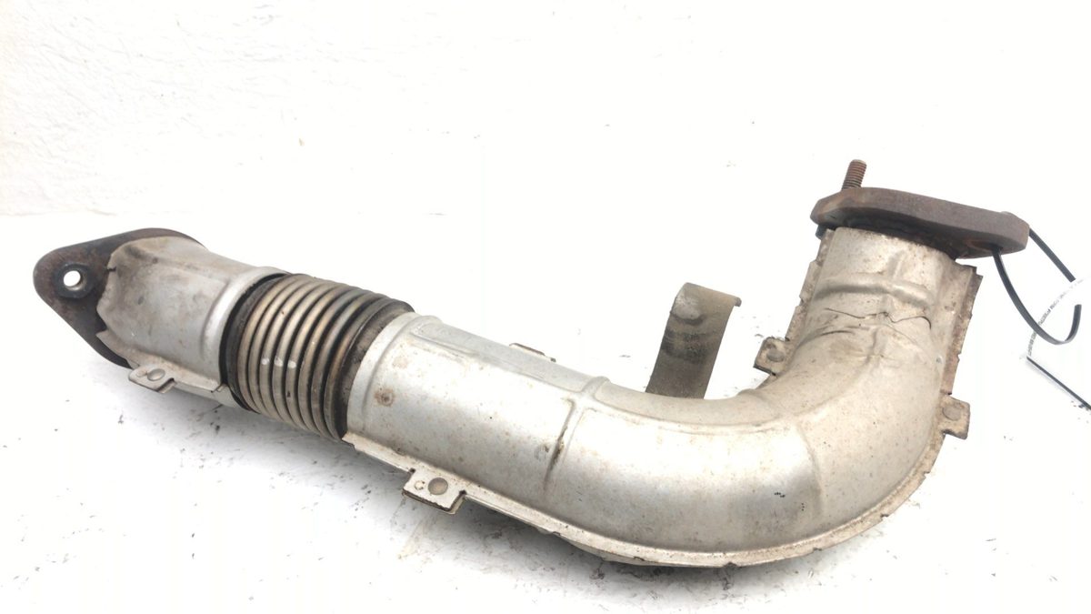 1998 Dodge Caravan Exhaust Crossover Pipe Manifold 3.3L Cross Pipe Oem 4621702