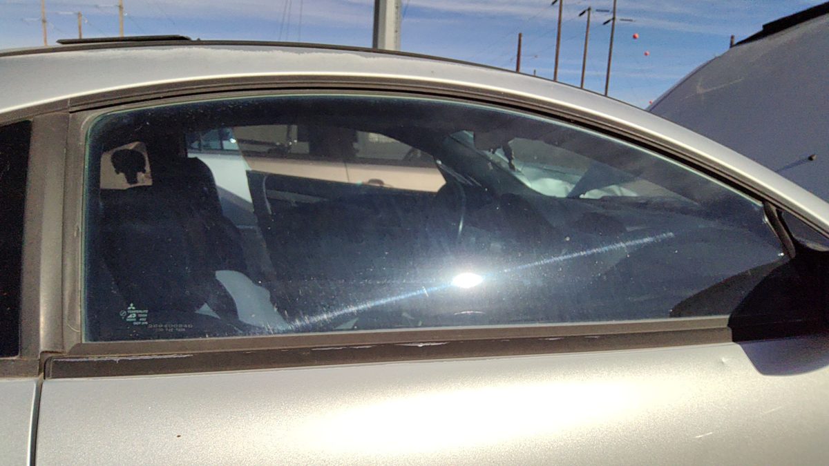 2000-2005 Mitsubishi Eclipse Passenger Right Front Side Window Door Glass Oem