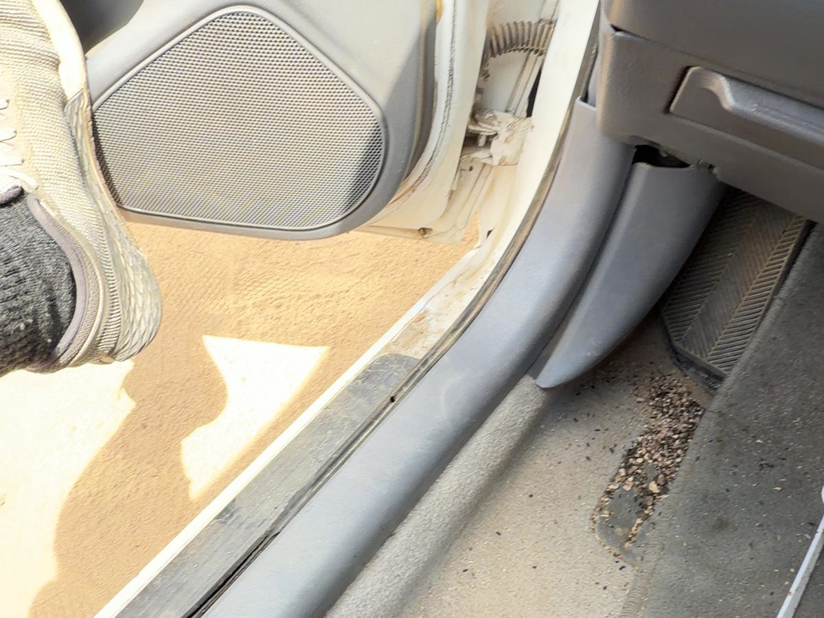2000 Toyota Camry Kick Panel