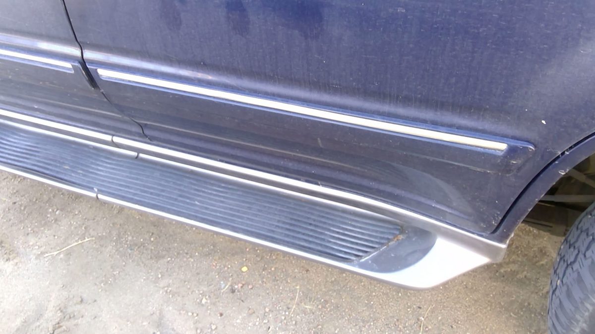 1995-2001 Ford Explorer Driver Left Rear Moulding From Door Back Trim Strip Blue