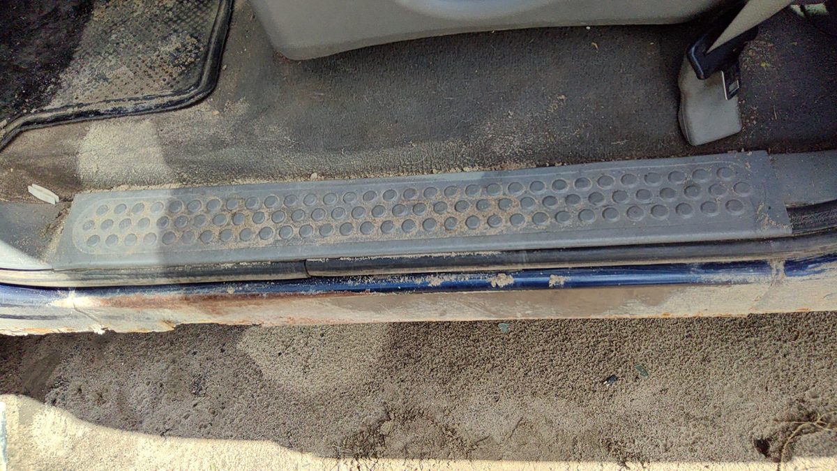 2003 F350 Powerstroke Driver Left Lower Sill Step Kick Trim Panel Oem Gray