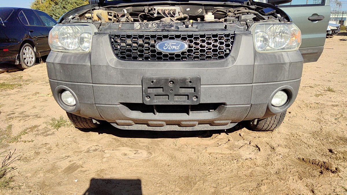 2005 2006 2007 Ford Escape Front Bumper Cover Assembly Oem
