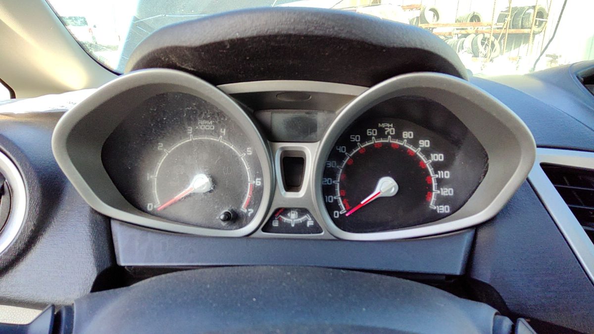 2011 Ford Fiesta Speedometer Cluster Instrument Gauges Panel Oem Dash