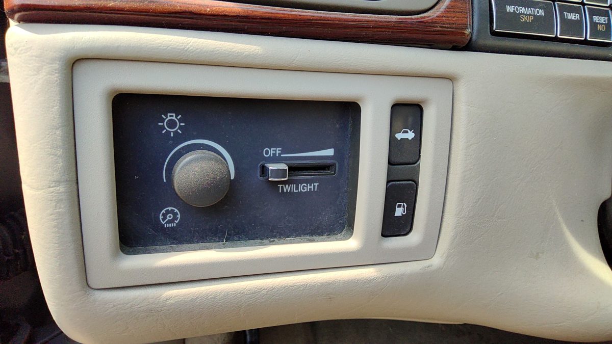 1996-99 Cadillac Deville Headlight Switch Control Knob Buttons Dash Oem 3541076