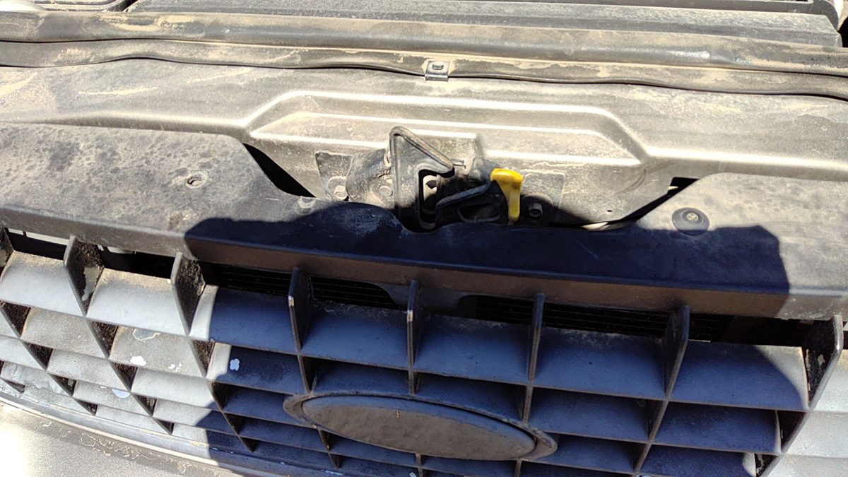 2005 Ford Explorer Radiator Support