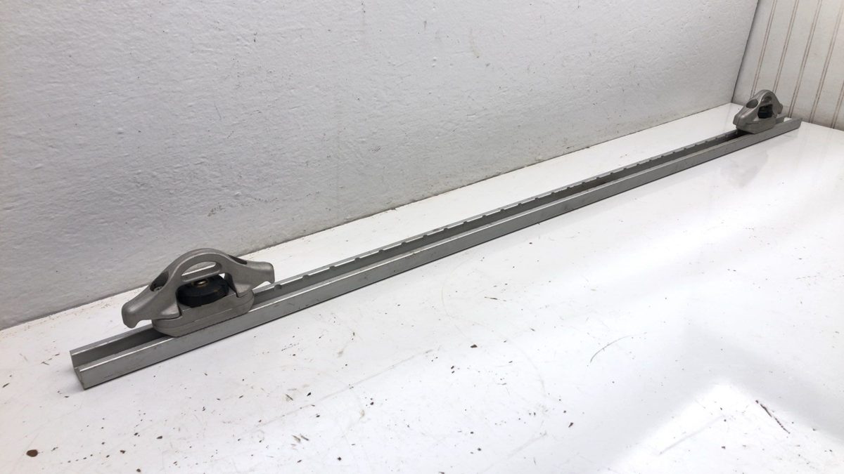 2005-2007 Nissan Titan Front Header Tie Down Channel With Hooks Oem 932238S120
