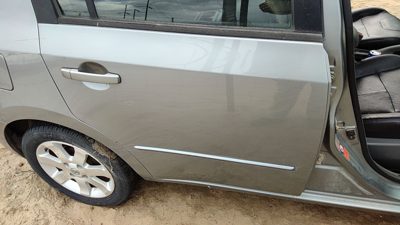 2008 Nissan Sentra Rear Door
