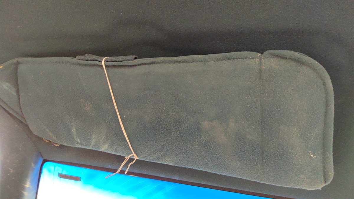 1988-1993 Gmc Sierra 2500 Driver Left Sun Visor Oem Blue