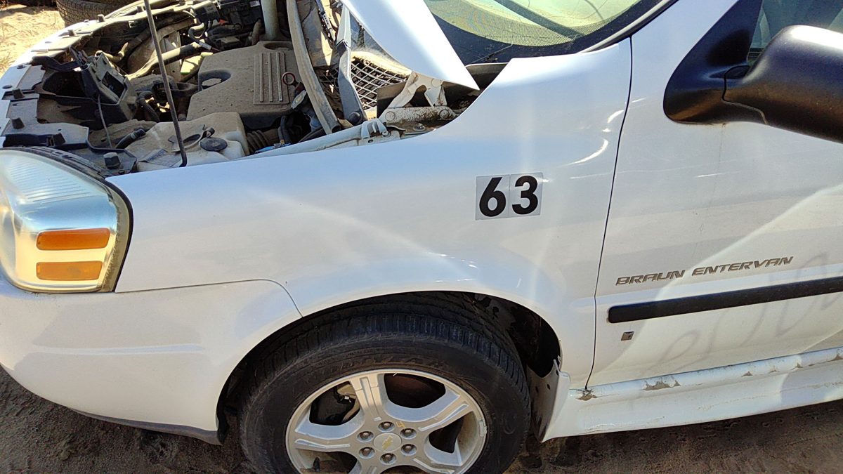 2007 Chevy Uplander Fender