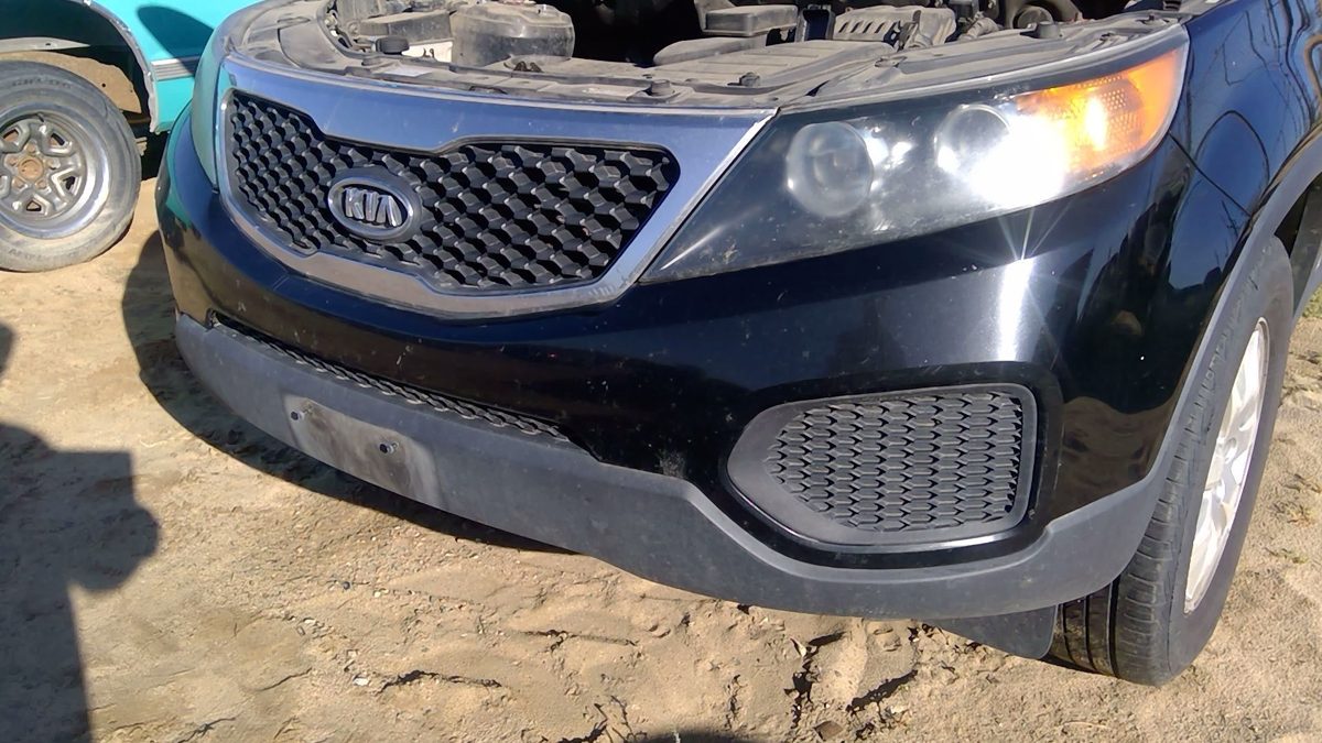 2011-2013 Kia Sorento Front Bumper Cover Assembly Oem Gray H9 865111U000