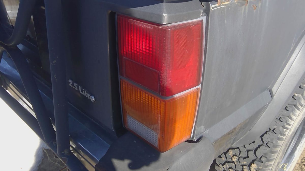 1984-1996 Jeep Cherokee Passenger Right Tail Light Oem Brake Lamp Rear 4720500
