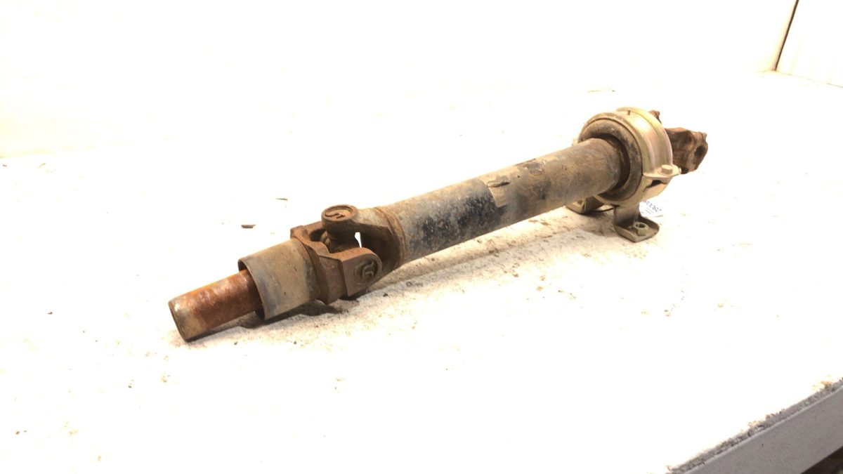 1991-1992 Isuzu Rodeo Front Section Of Rear Drive Shaft Oem Back Manual Trans