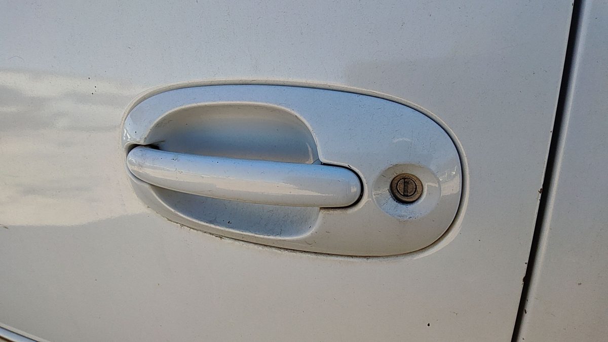 1998 Town & Country Driver Left Front Outside Door Handle Oem Pwp Golden White