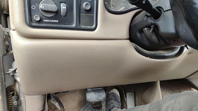 00-02 Silverado 2500 Hd Lower Dash Under Column Knee Bolster Trim Panel Tan 52D