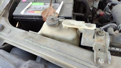 2000-2004 Nissan Xterra Coolant Reservoir Radiator Overflow Tank Bottle Oem