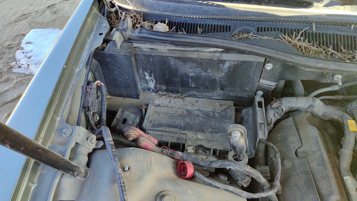 2005-2007 Cadillac Sts Complete Battery Box Mount Tray With Hold Down Oem 4.6L