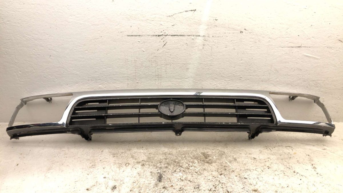 1992-1995 Toyota 4 Runner Grille Oem Chrome 5310035210