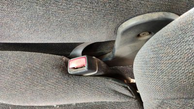 2001 2002 Sierra 2500 Hd Driver Left Front Seat Belt Buckle Oem Graphite 12d
