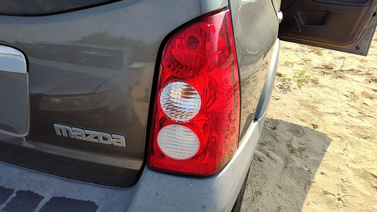 2005-2006 Mazda Tribute Passenger Right Tail Light Oem Brake Lamp Rear