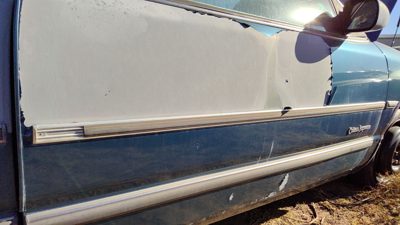 1989 Olds Cutlass Cierra Passenger Right Front Moulding From Door Oem Trim Strip