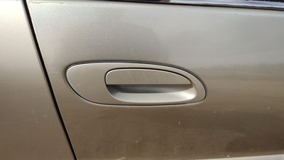 2000-2003 Nissan Maxima Passenger Right Front Outside Door Handle Oem Gold