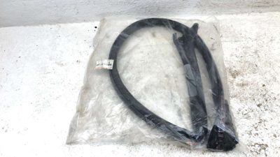 2003 Toyota Celica Passenger Right Roof Side Rail Weatherstrip Seal Oem