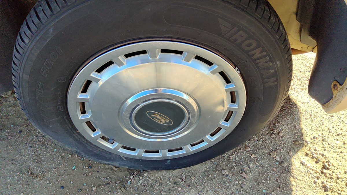 1984-1985 Ford Tempo 13 Hub Cap Wheel Cover Oem 1 E43z1130a