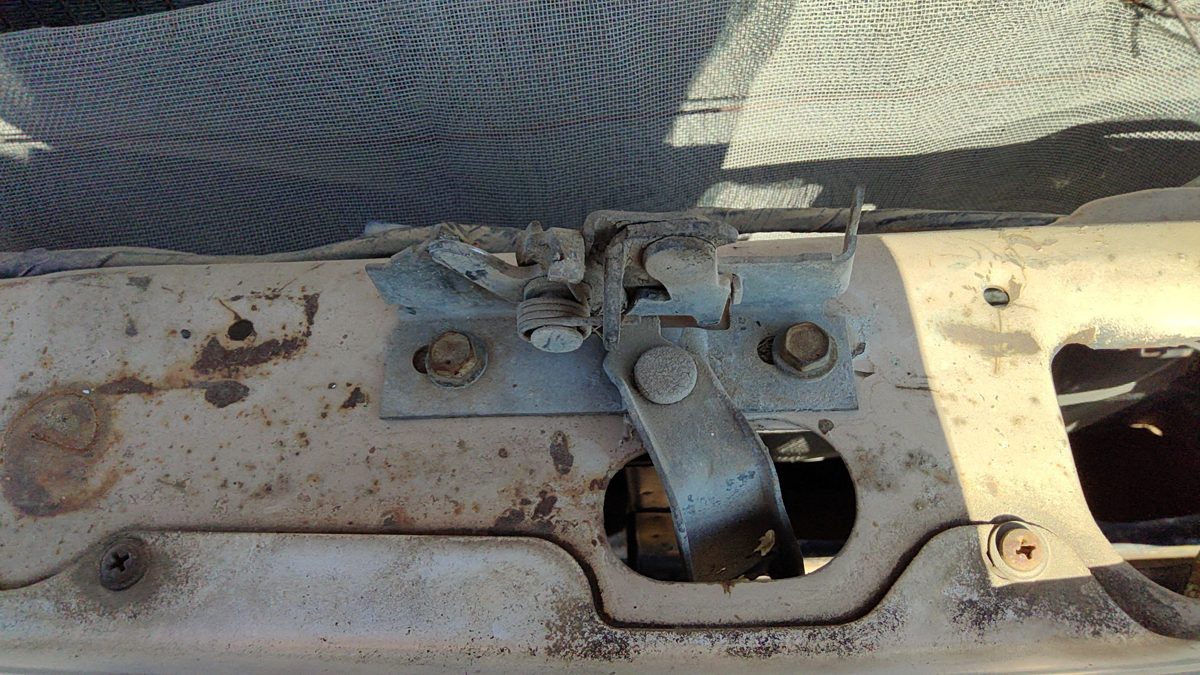 1981-1985 Dodge D350 Hood Latch Assembly With Bracket Oem 04335575