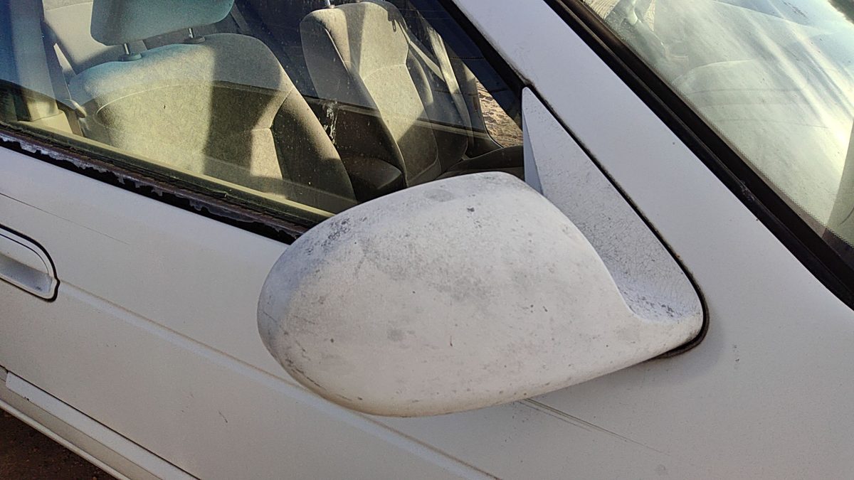 2000-2003 Nissan Sentra Passenger Right Side Mirror Door Mounted Power White Qm1