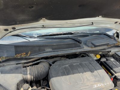 2012 Chrysler Town & Country Windshield Wiper Cowl Vent Trim Panel Oem Cover