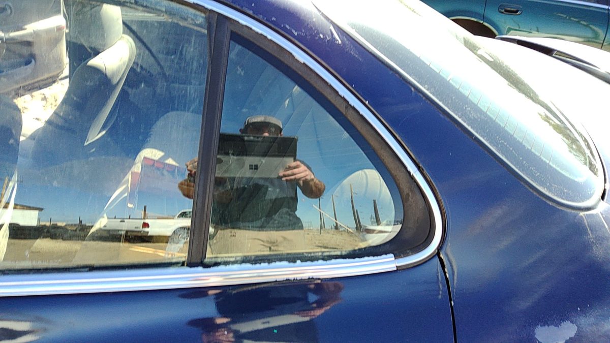 98-02 Oldsmobile Intrigue Driver Left Rear Vent Window Back Door Glass Wth Frame