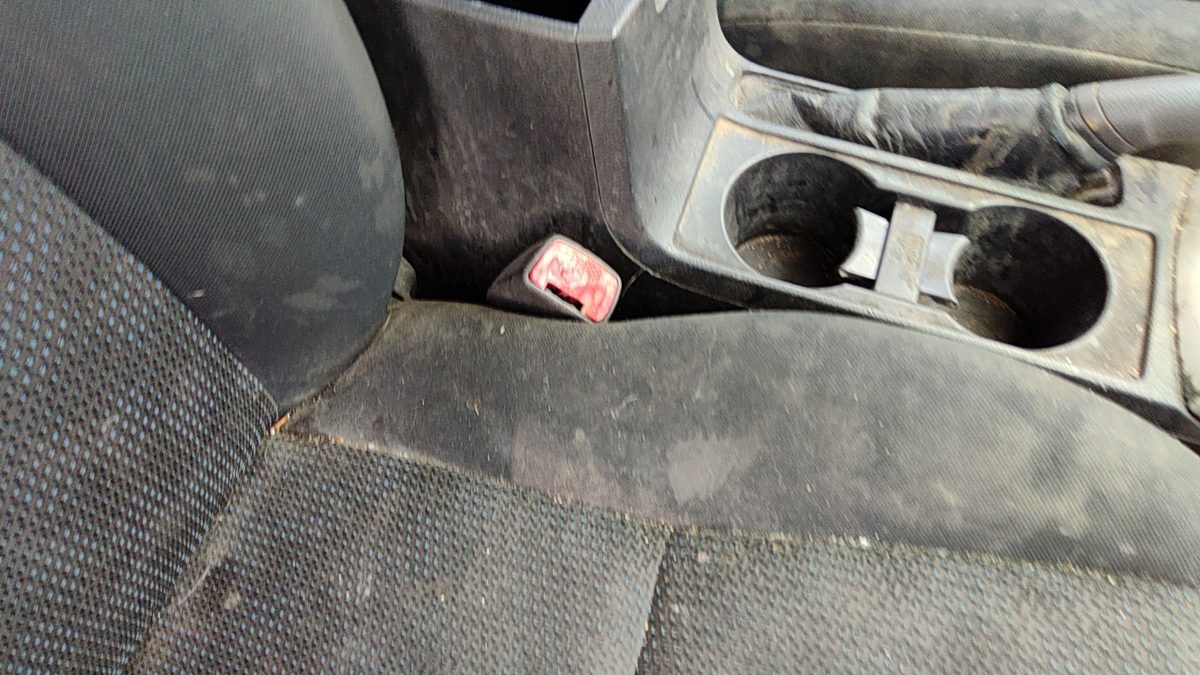 09-13 Toyota Corolla Passenger Right Front Seat Belt Buckle Receiver Charcoal 17
