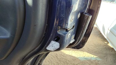 2004 Jeep Grand Cherokee Passenger Right Rear Door Latch With Rods/Cables Back