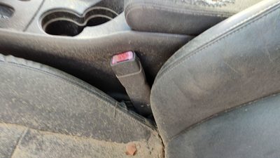 00-05 Pontiac Bonneville Driver Left Front Seat Belt Buckle Receiver Pewter 932