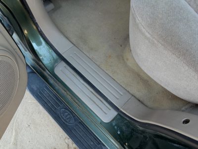 03-08 Kia Sorento Driver Left Rear Lower Sill Plate Step Trim Panel Oem Beige