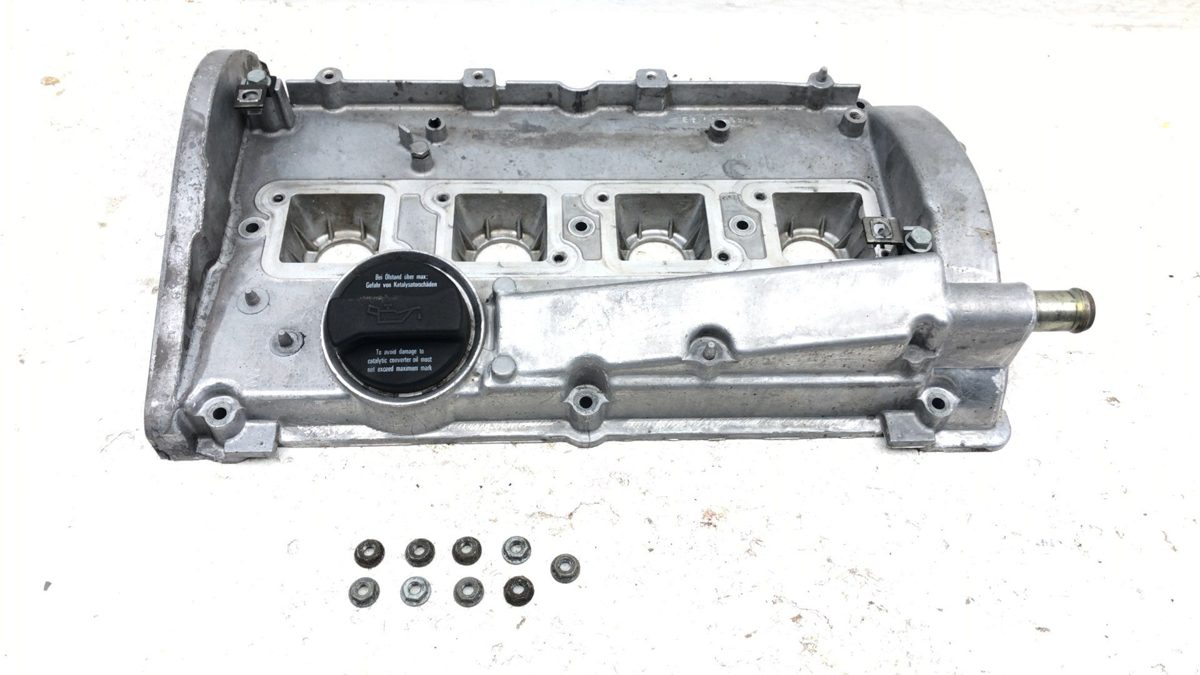 2000-2001 Vw Jetta Valve Cover Oem 1.8L 6A103469B