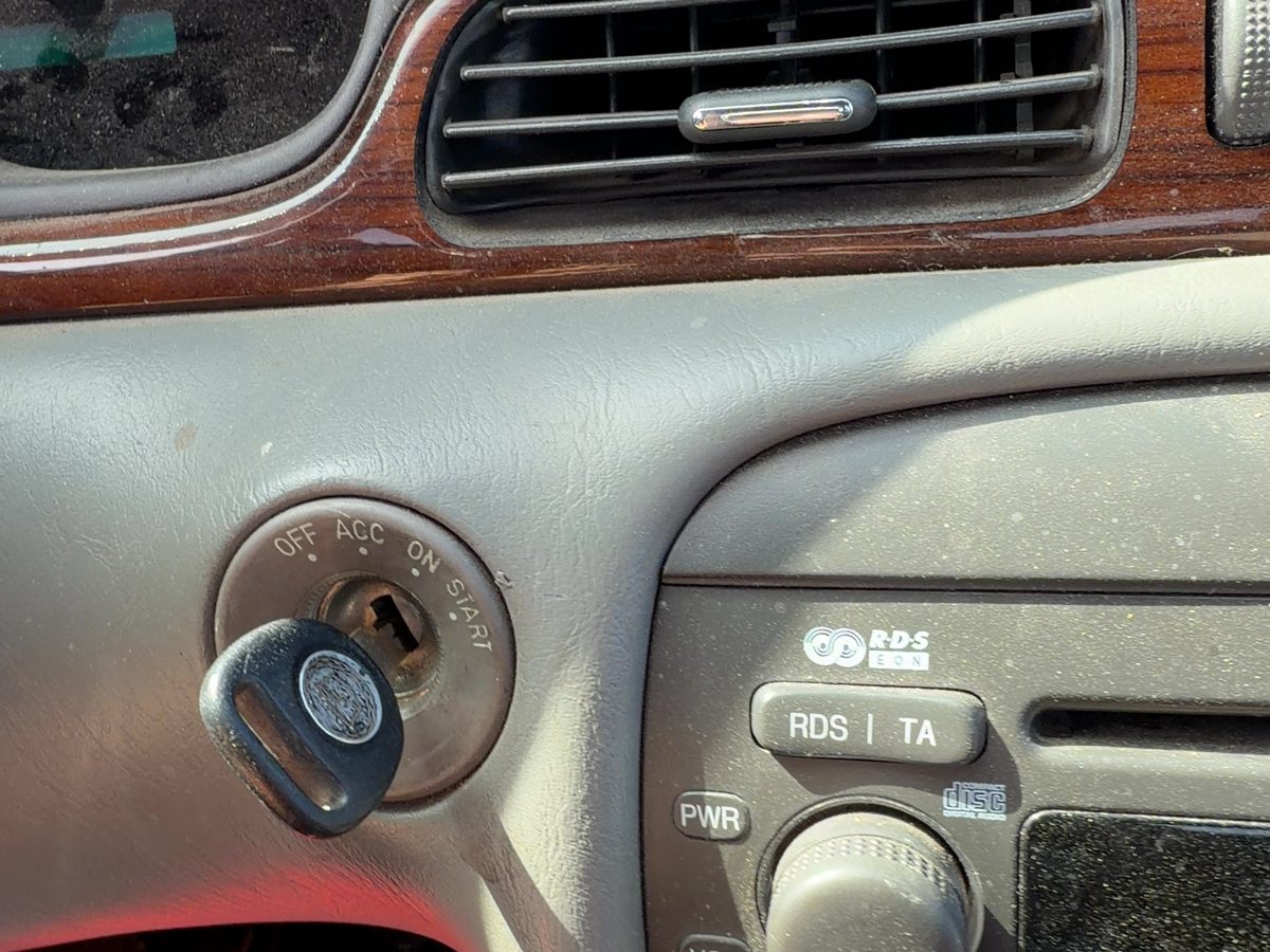 2003 Cadillac Seville Ignition Switch(w/o Cyl& Key)