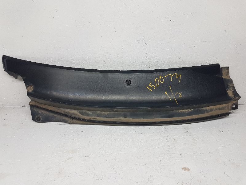 1999 Mercury Cougar Passenger Right Windshield Wiper Cowl Vent Panel Oem Trim