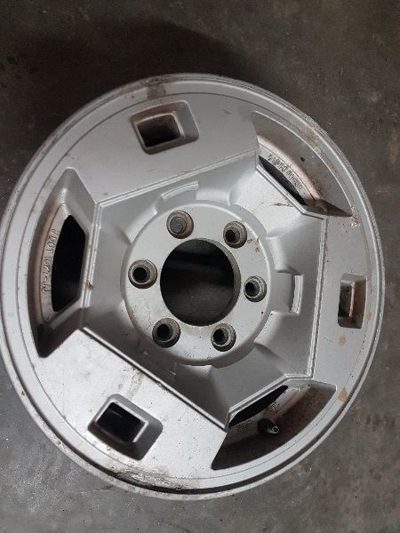 1993 Nissan Pathfinder Wheel