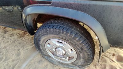 93-95 Nissan Pathfinder Driver Left Rear Wheel Flare Oem Quarter Moulding Black
