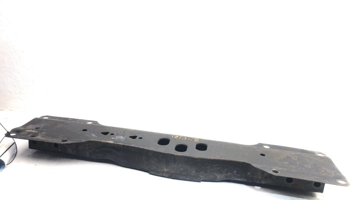 2004 Buick Rainier Transmission Crossmember Brace Bracket Oem 5.3L At 4X4